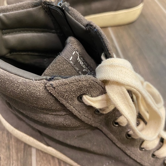 Sam Edelman Britt High Top Sneaker - 8 - Picture 3 of 10